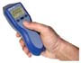 Tacómetros de mano PCE-155 con sensor óptico externo y sensor por infrarrojos externo.