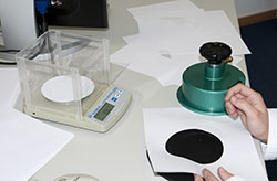 Cortador de muestras circulares: preparacin de la muestra 