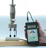 Detector de humedad de materiales de construccin FME comprobando la calibracin en el bloque de calibracin