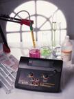 Conduct�metro de laboratio EC215 en uso