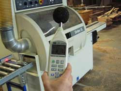 Medici�n del ruido en el puesto de trabajo con el logger de datos PCE-353.