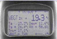Pantalla de LCD donde se muestra la medici�n realizada por el medidor de estr�s t�rmico.