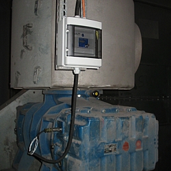 sensor de vibraciones controlando una máquina de compactación