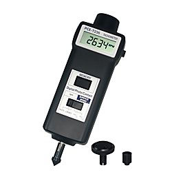 El tacómetro de mano posee diferentes adaptadores y un componente de medición óptico.