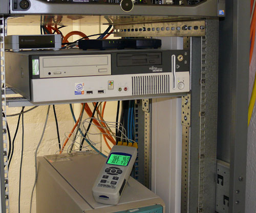 Termmetro de suelo con contacto multicanal PCE-T 390 con registrador de datos para el tester de la temperatura