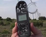 Testeo la velocidad y la humedad del viento en un parque elico con los hidrmetros AVM-40.