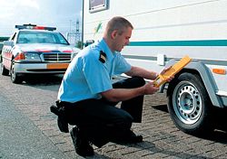 Balanza para coches PCE-CWC utilizada por la policia.