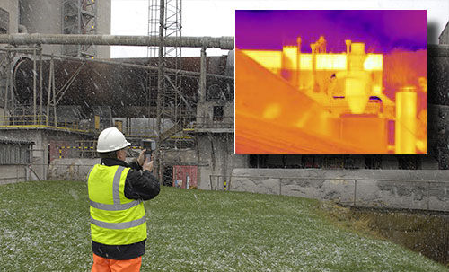 Otro uso de la camara termografica revisando plantas industriales.