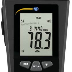 Pantalla LCD del decibelímetro PCE-322A