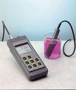 Medidor de agua impermeable al agua HI-9835