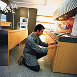 El medidor de longitud es la ayuda ideal para la medición del equipamiento de interiores.