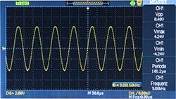 Una señal sinusoidal en el osciloscopio registrador de 2 canales PCE-SDS serie 10xx