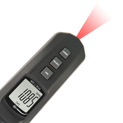 La pantalla del tacómetro gira automáticamente en 180º, según si la medición es óptica o por contacto. 