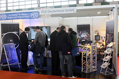 PCE Instruments en una exposición en Alemania